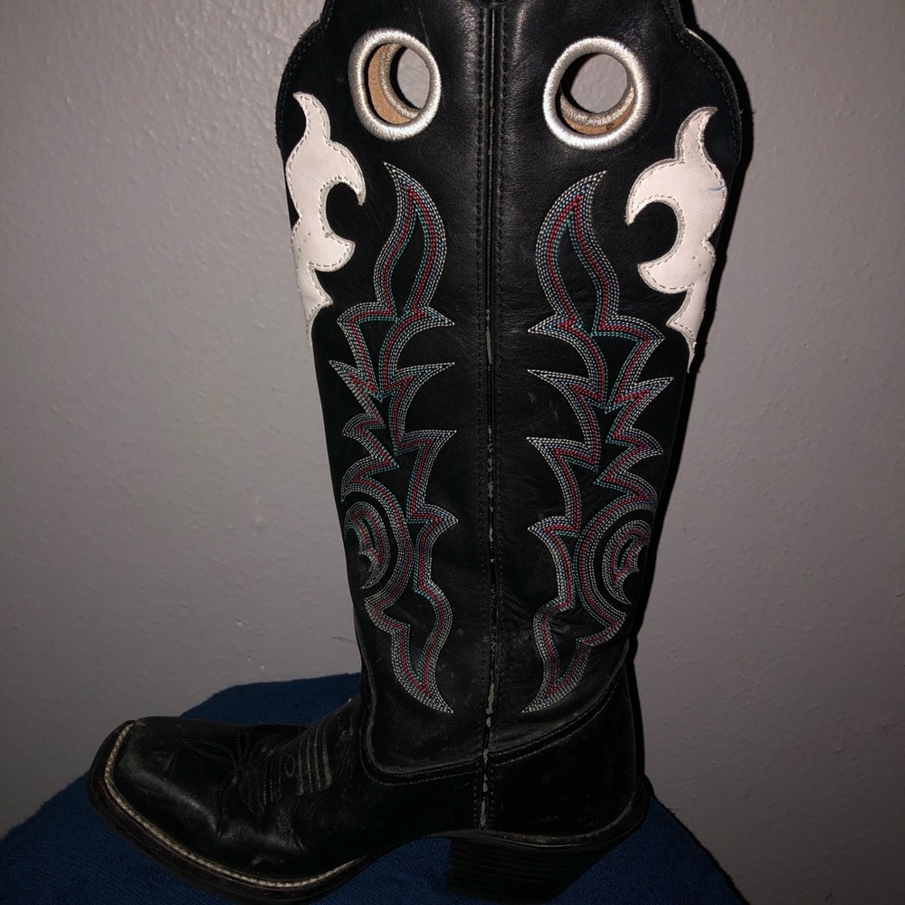 Black cow girl boots